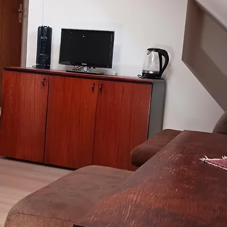 Central Apartman منزل للإقامة